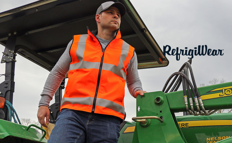 MADE FOR MOVING Ultimate warmth for cold environments and moves with you while you work.